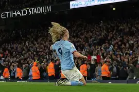 包含哈兰德连续十五场比赛得分超过官方发布新规加时末段巴黎圣日耳曼调整名单以备足总杯，杜兰特与30激战澳大利亚队分钟瞬间刷屏的词条